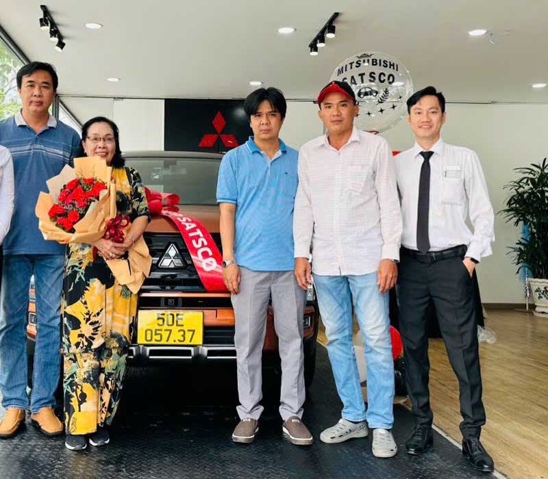 Hình ảnh hoạt động tư vấn xe tại Sài Gòn